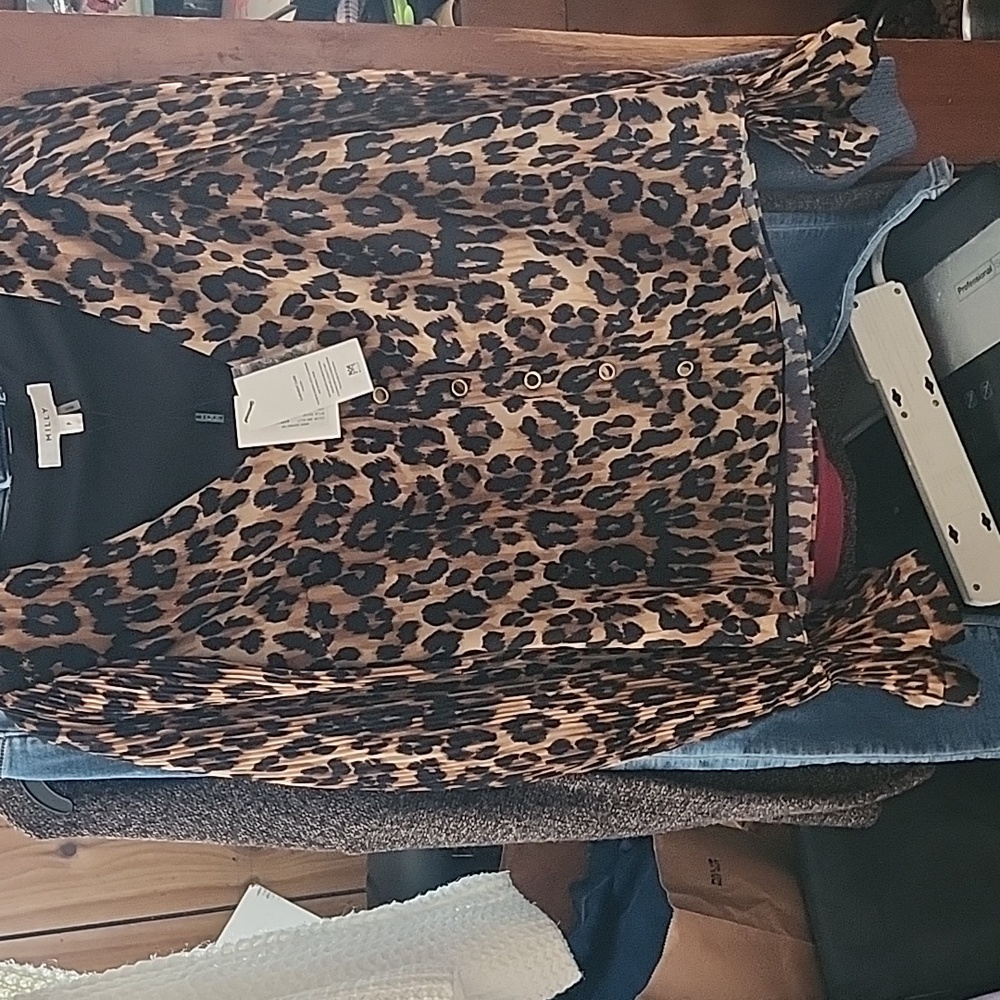 MILLY WOMEN'S LONG SLEEVE LEOPARD PRINT BLOUSE SIZE P 0-2 NWT RV $325.OO